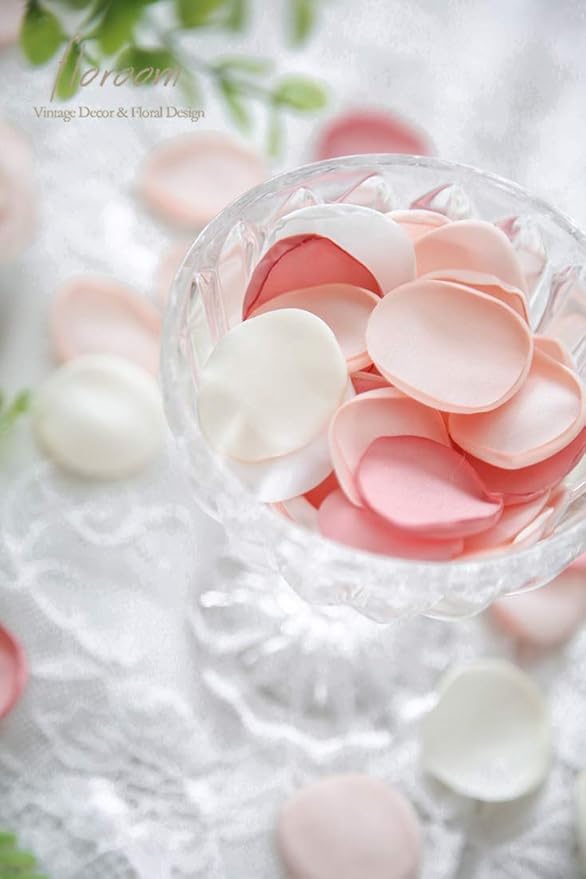 Floroom 300pcs Rose Petals Blush Pink Faux Silk Flower Petals for Wedding Flower Girl Basket Aisle Scatter Cake Dinner Table Centerpieces Party Confetti Bridal Shower Romantic Night Decoration